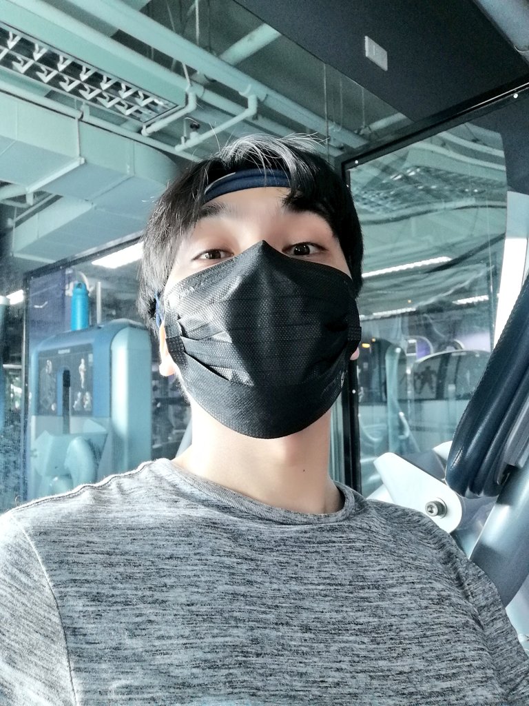 moreaboutjesse's tweet photo. Proof of life! ✌🏻 https://t.co/elsVpogTsu