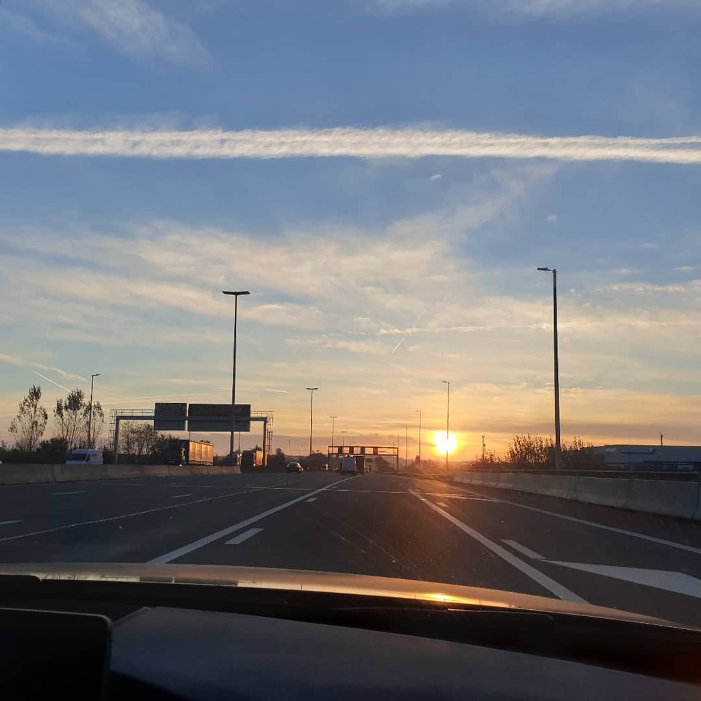 You'd think this kind of view would be incentive enough to get up early every day... instagr.am/p/CWFiVHdNjjL/