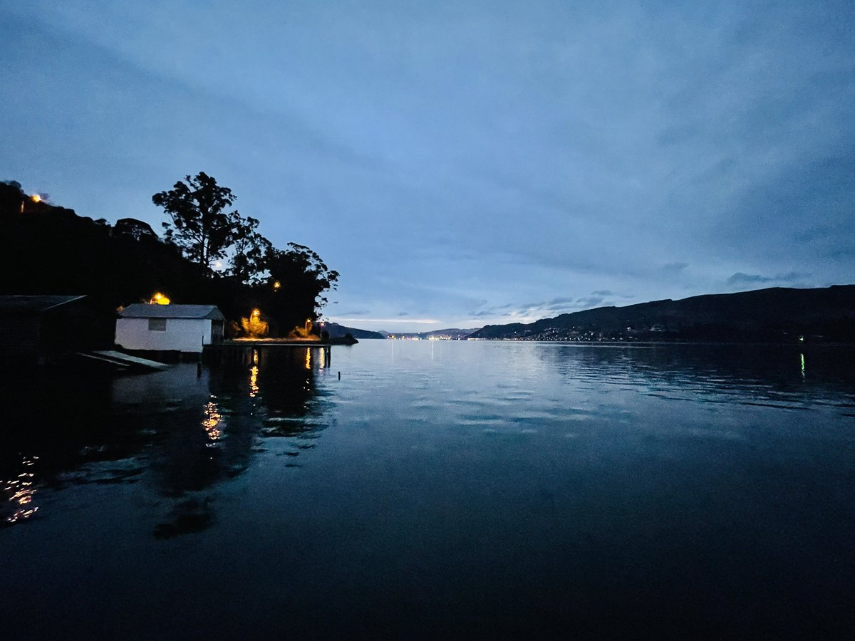 five15design's tweet photo. #MacBay evening walk Ōtepoti #Dunedin https://t.co/VWhZdvKfKg