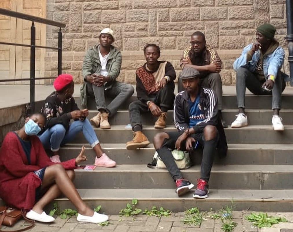 Dorphan_age's tweet photo. #repost @_liboi_
__
This was us in the beginning of a very beautiful project. We had no idea how it’ll turn out to be. I was sooo nervous because it was my first time meeting and working with these awesome creatives… 

#FromTheMargins https://t.co/C1TxLoXShs
