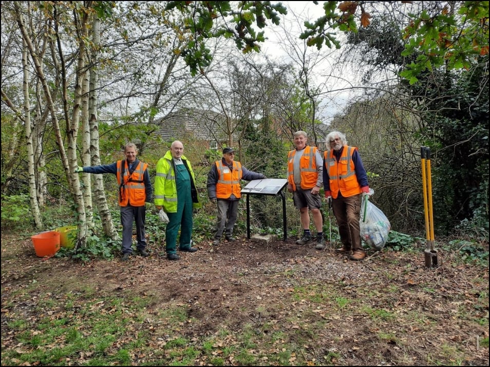 Last Monday we installed what we hope will be the first of many information boards. This was for the Surge Stack by the canal bridge at Clayhanger.