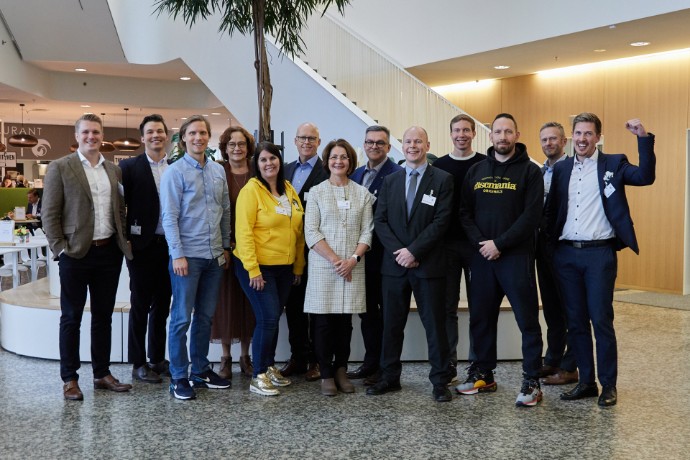 CreatingSavings's tweet photo. Congratulations Mårten Storbacka for being one of the finalists of the EY Entrepreneur of the Year 2021! 
https://t.co/Y9C7wUav3D https://t.co/s1wcr5MFMQ