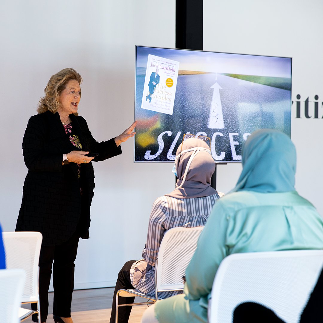 StanChartUAE's tweet photo. Our women led startups were brought together to join a workshop at a creative space called LVL. This session was designed to equip them with tools on how to own the space. Thank you @eithnetreanor for an inspiring and insightful session, your input was highly admired. https://t.co/UxLXwL19Y7