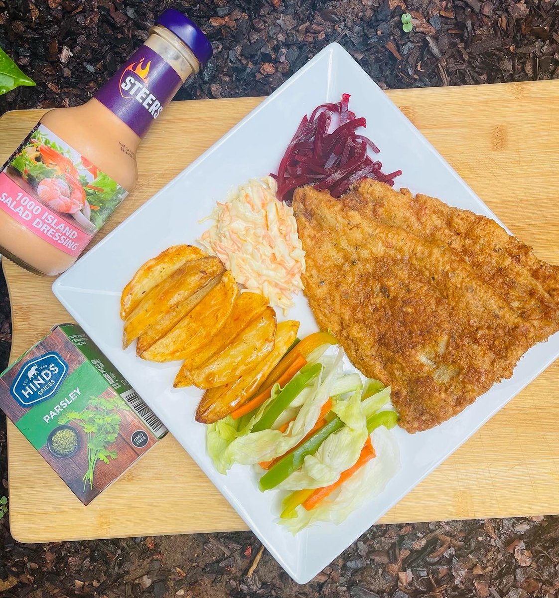 NevariMpho's tweet image. T-man Lunch Served 😋🍑😂 
Nothing hectic here 
Fish, sweet chill potatoes,Greek salad and 2 salads
#Bluza_za
#MagicKitchen
#ITISNOWORNEVER
#WORKINPROGRESS
#CONSISTENCY
#DEDICATION
#DETERMINATION
#BEKINDTOYOURSELF
#KEEPTHEFAITH
#ITISWELLWITHMYSOUL