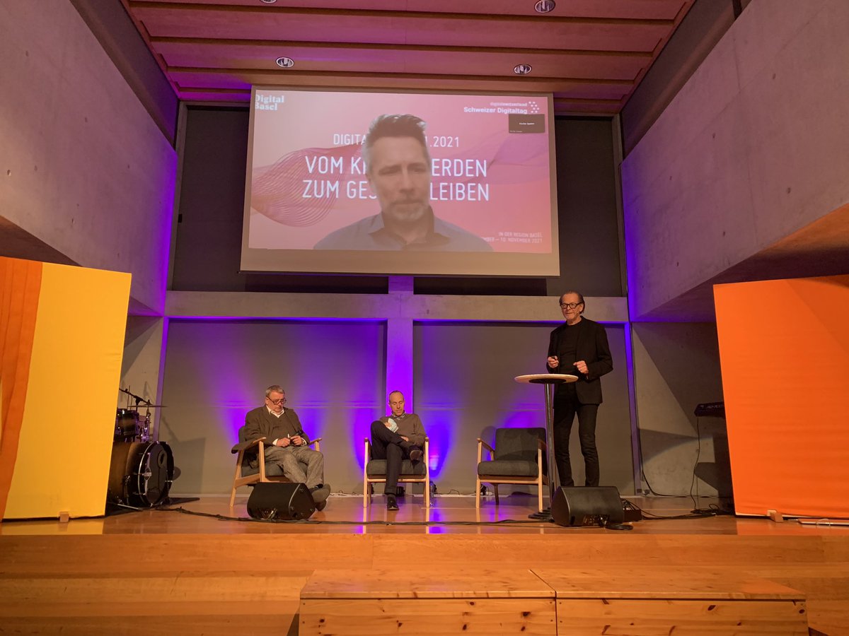 MatthBurkhalter's tweet photo. #Live @dgt_switzerland Event

Podiumsgespräch mit Prof. Dr. Stefan Heinemann, Prof. Michael Krauthammer und Prof. Hans-Florian Zeilhofer. 

Vom Kranksein zum Gesundbleiben

https://t.co/Imu66v8kqc https://t.co/ZW3tU9p9qA