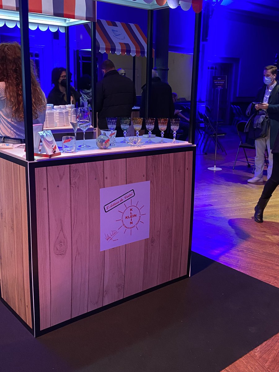 SelmaOuari's tweet photo. Buffet à  volonté quoi de mieux!
Dans quelques instants nous allons retrouver nos intervenants a @elyseemofficiel 
Pour l’#AmazonAcademy 
#interview #séminaire https://t.co/iXAEOJvuRS