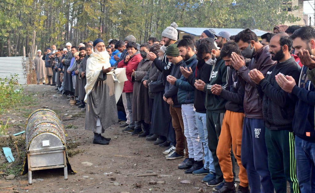 idk_yarr's tweet photo. #KashmirBleeds the way Ibrahim khan supports Kashmiris is truly appreciable https://t.co/dDE6PrwP9b