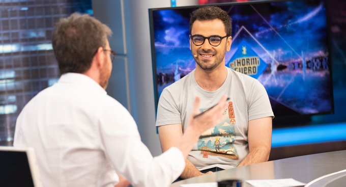 GECAtv's tweet photo. Los programas más vistos de la historia de @El_Hormiguero son:
1⃣Pablo Díaz (#PasapalabraEH), con 24% de cuota y 5.901.000 espectadores
2⃣ #PantojaEH, 23,8% y 4.783.000 espectadores
3⃣ #SantiagoAbascalEH: 23,5% y 4.049.000 espectadores
4⃣ #CavadasEH: 23,3% y 3.670.000 seguidores https://t.co/v7Mmc7YCbc