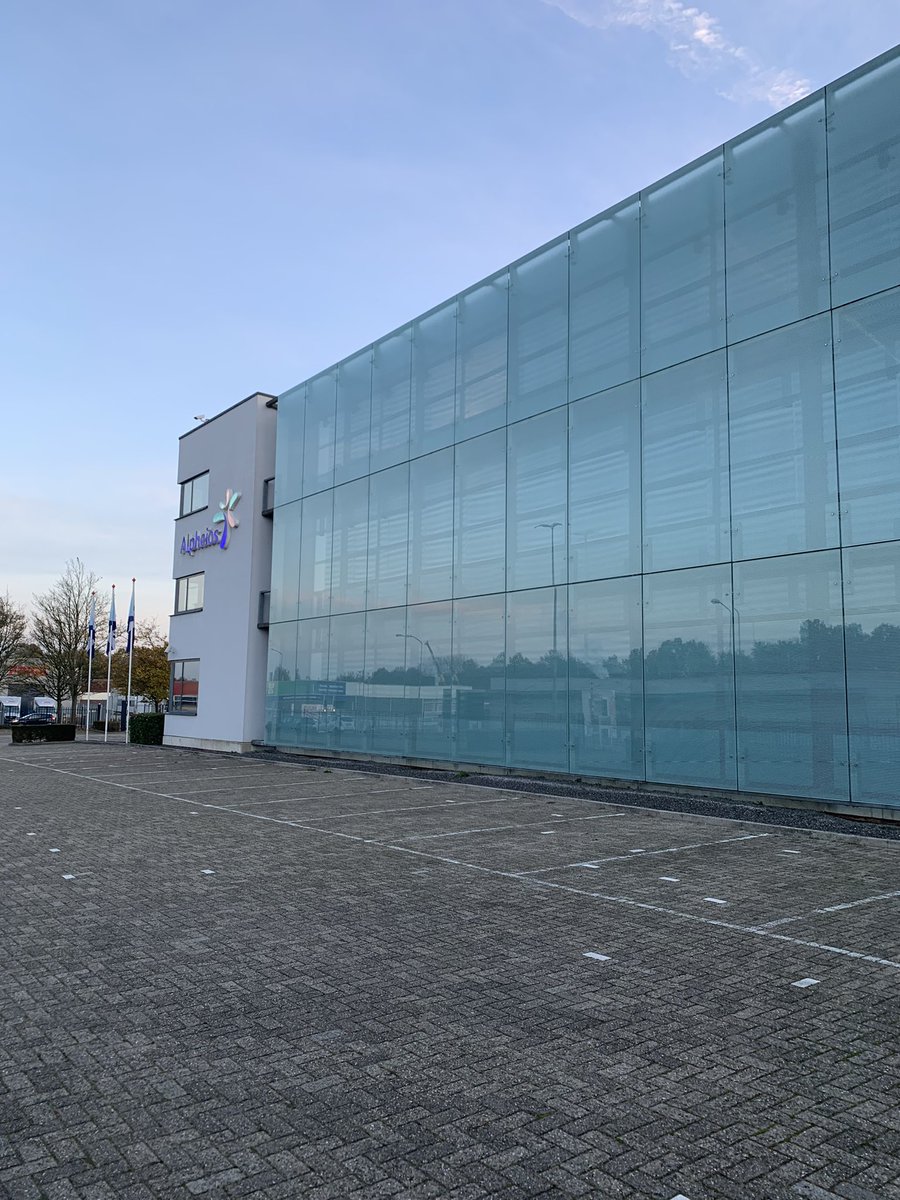 sanlynkro's tweet photo. Back in memory lane… examineren bij mijn vroegere werkgever! Het blijft een prachtig bedrijf met mooie en gemotiveerde mensen!:):)👍 https://t.co/no2Ttdxe3L