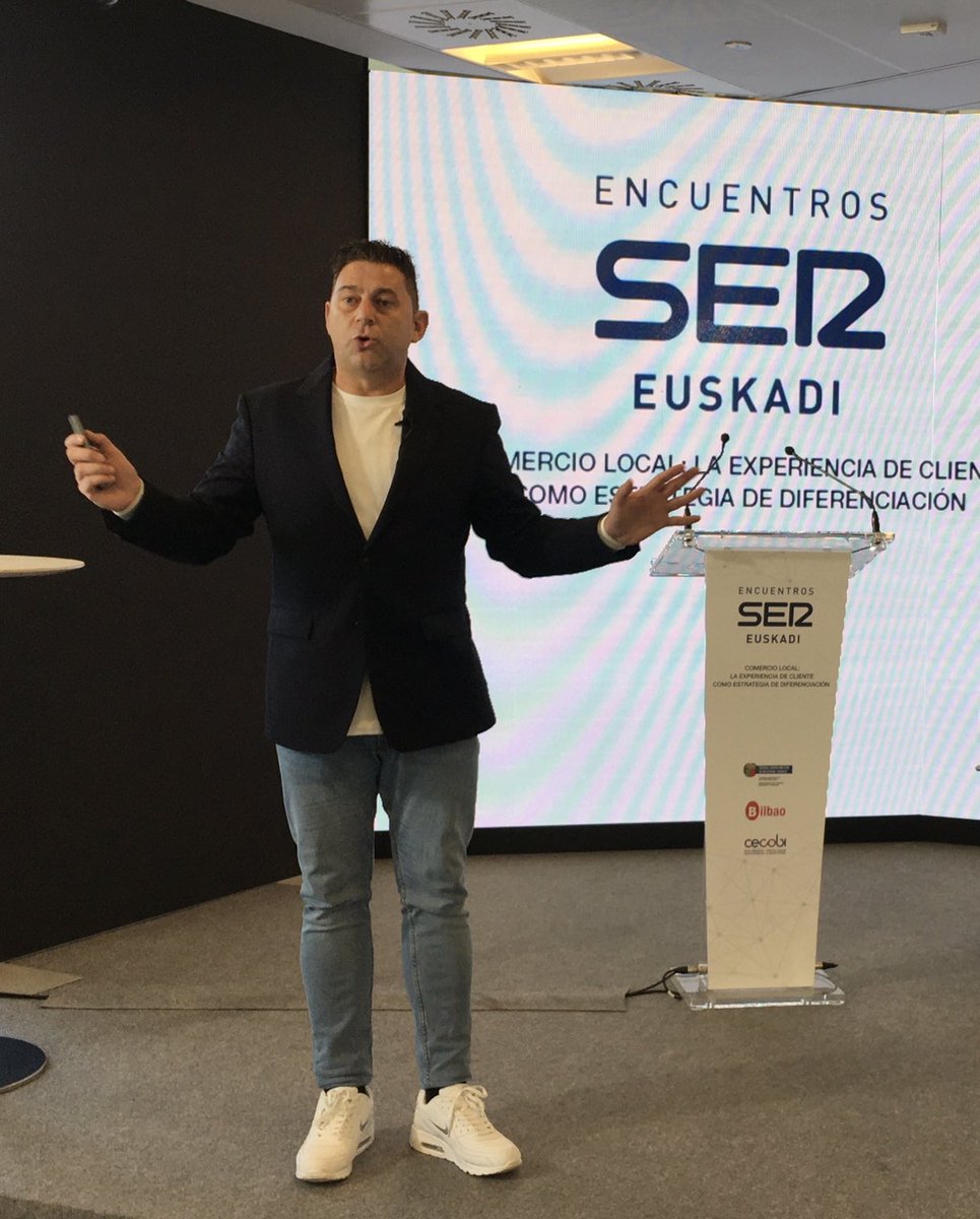 Interviene ahora <a href="/jose_serrano/">Jose Serrano</a>, CEO de IZO. “Vivimos en la era del cliente. Son más informados, exigentes y tecnólogos”. #EncuentrosSERExperienciaCliente