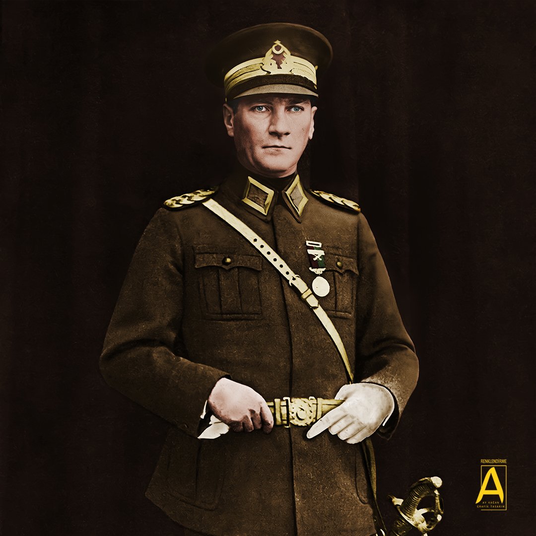 Tek bir ömrü hepimizin kurtuluşuna adadığın için minnetarız Atam.

Açtığın yolda, gösterdiğin hedefe durmadan yürüyeceğimize her 10 Kasım'da yeniden ant içiyoruz. Nurlar içinde uyu.