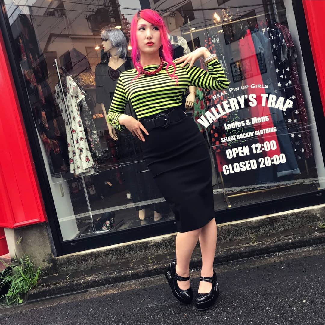 kannana_fever's tweet photo. 【💄Valley's Trap 商品紹介👗】

トップス:Unique Vintageのネオングリーンストライプカットソー

ネオングリーンが色鮮やかでキュートなストライプのトップス✨
伸縮性もあって着心地抜群💟

Valley's Trap HP
https://t.co/W3W73bbga5

#vallerystrap
#pinup
#pinupgirl 
#uniquevintage https://t.co/QffOT1JqMP