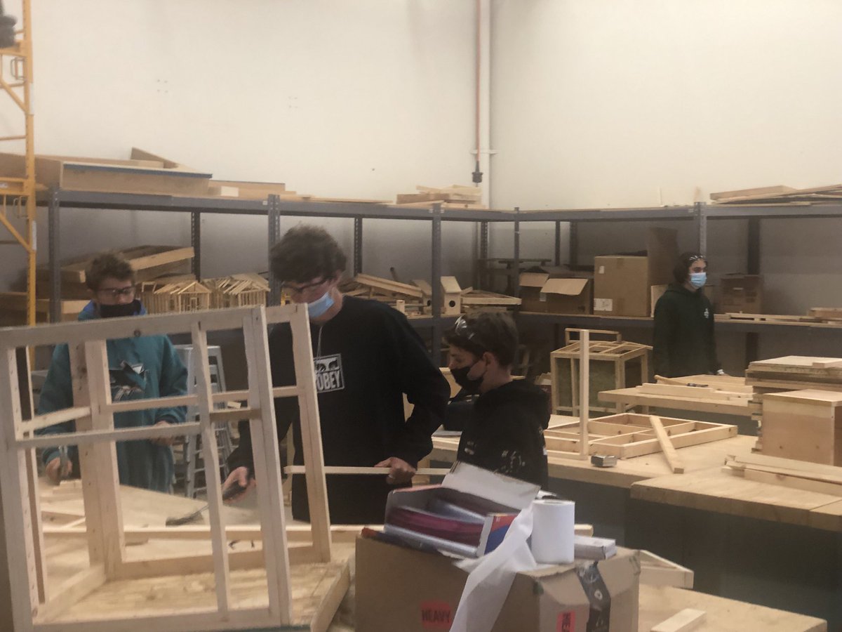 yhs_careerctr's tweet photo. YHS Articulation taking place in our ROP Construction Technology CLASS .... ⁦@CRYROP⁩  ⁦@YucaipaHigh⁩  Instructor Ms.Molina https://t.co/CfhyP72LBd