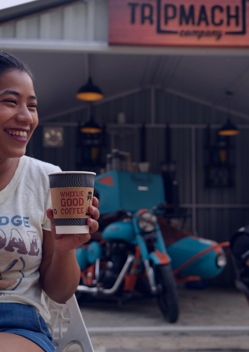 Hope you're having a #wheeliegoodwednesday. #wheeliewednesday #goodcoffee #coffeebike #RoyalEnfield