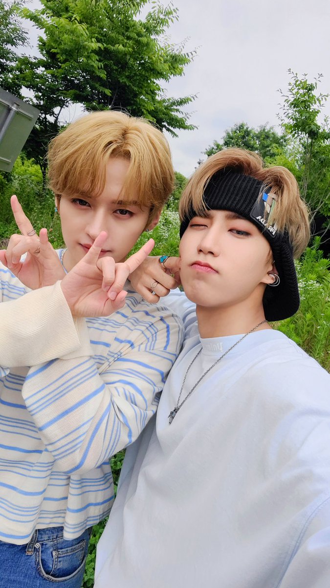 loopminsung's tweet photo. 💙 https://t.co/gQiVC1fKRA