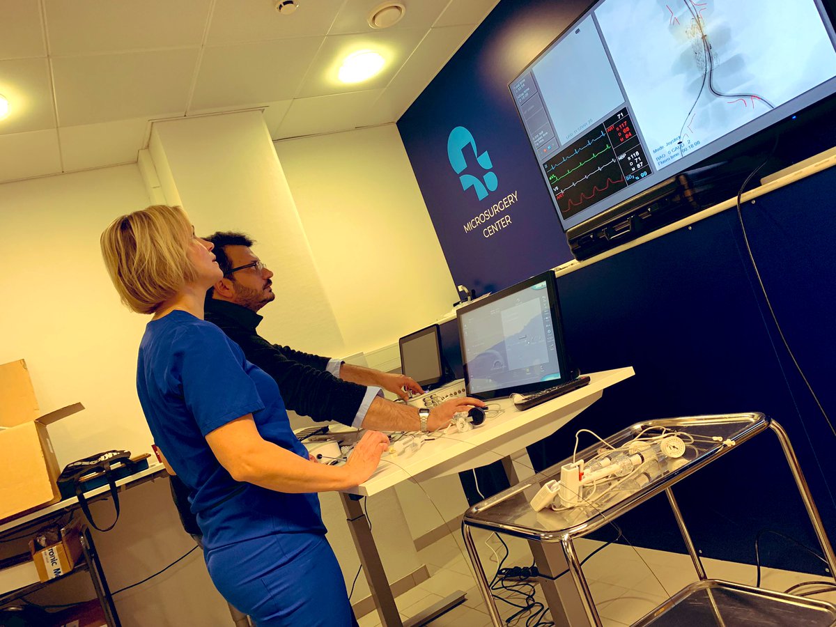 Lounasseuraa hakemassa - löysin Mariannen @KYS_Sairaala Mikrokirurgiakeskuksesta aorttahommista 😀 #ainaoppiiuutta