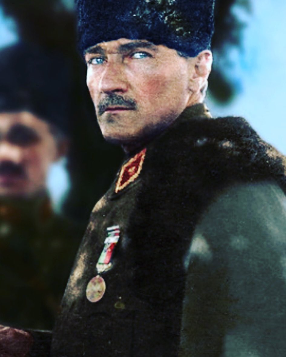 BeyAhlat's tweet photo. Cumhuriyetimizin kurucusu Ulu Önder Gazi Mustafa Kemal Atatürk’ü saygı,sevgi ve özlemle anıyoruz . 
#10Kasim https://t.co/QnEviTlkCn