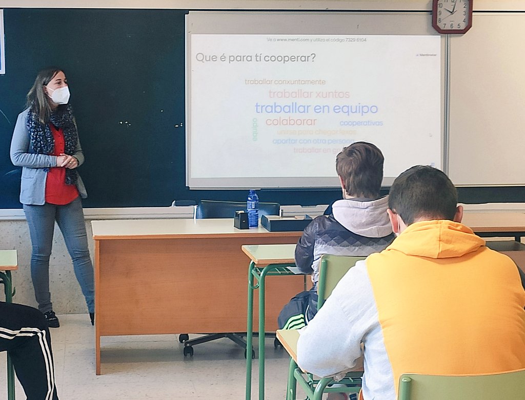 Hoxe no <a href="/iesacaniza/">iesdacaniza</a> falamos de #cooperativas e #economiasocial da man de <a href="/UnionEspazocoop/">Espazocoop</a>. Que é para ti cooperar?