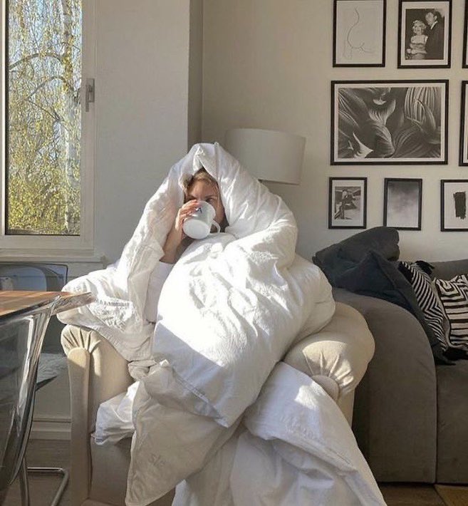 MejDejz's tweet photo. #mejdejz #morning #autman #bed #breakfast https://t.co/We0p4FFfaN
