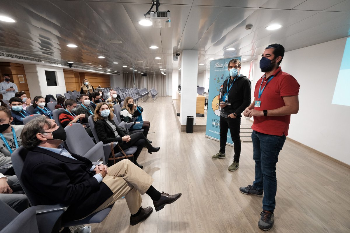 unisevilla's tweet photo. 💡El diseño de un dispositivo para detectar la arterial medial en la muñeca se alza con el primer premio en el concurso @ideasfactory_es
➡ https://t.co/MS8EqxO7nG
¡Enhorabuena, equipo! #SevillaIF #USemprende https://t.co/BUdzZdAkEm