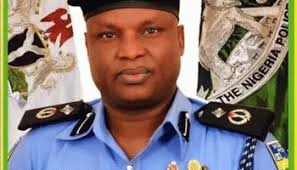 SaharaReporters's tweet photo. #EndSARS Panel Orders Nigerian Police To Produce Suspended Officer, Abba Kyari Over Missing Suspect | Sahara Reporters https://t.co/Hq3WqAkzOq https://t.co/aJw1fDcMTK