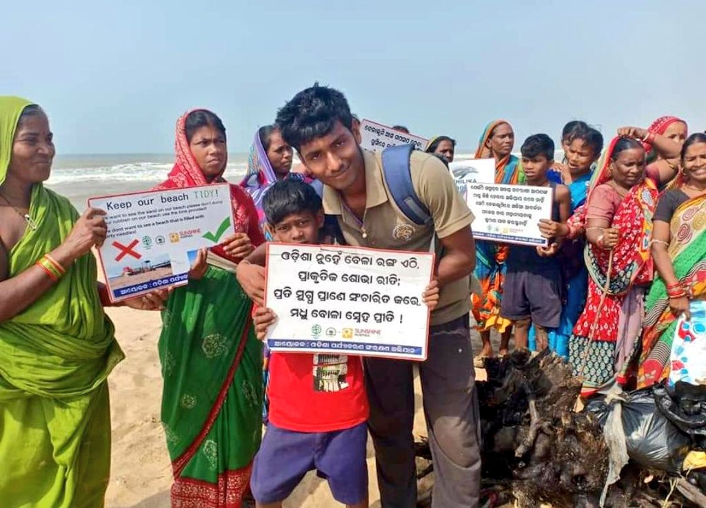 OdishaSeaTurtle's tweet image. Team @OdishaSeaTurtle with #Community for Olive Ridley Sea Turtle.

#TogetherForOurPlanet

#saveOliveRidley 🌍💙
#beachcleanUp #plasticpollution
 #ocean #take #forthesea #saveourseas #marinedebris #savetheplanet #cleanseas #oceanconservation #savetheocean
#ClimateActionNow🌊💙✊