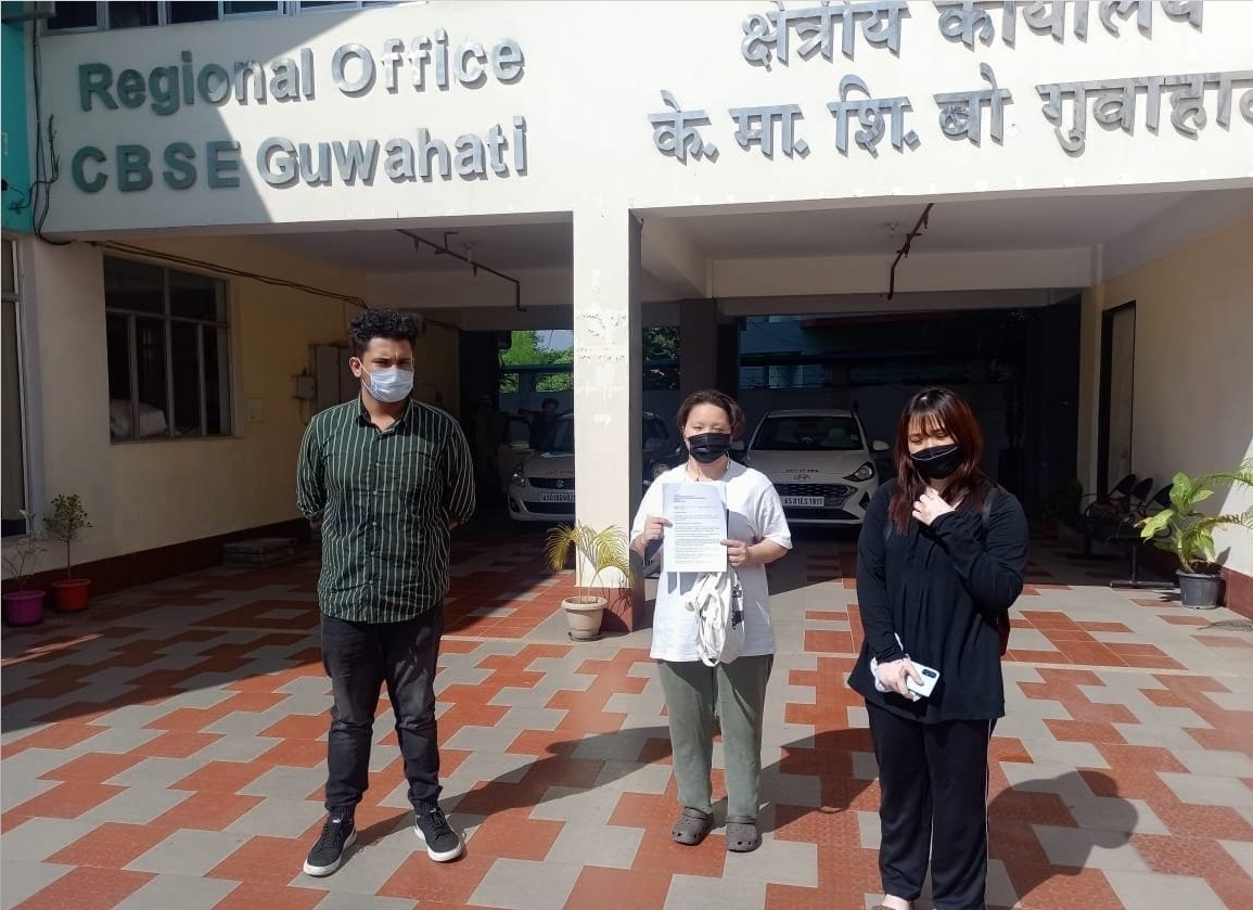 UrHimanshuBorah's tweet photo. Today me along with few students submitted a joint reprentation a NE regional office of @cbseindia29 in GHY,Assam solicitating for hybrid mode of exams. It's my meek plea to
#MakeTerm1Hybrid. Due to hike in COVID cases, some schools have been declared as containment zone. https://t.co/LxDIxJwqUx