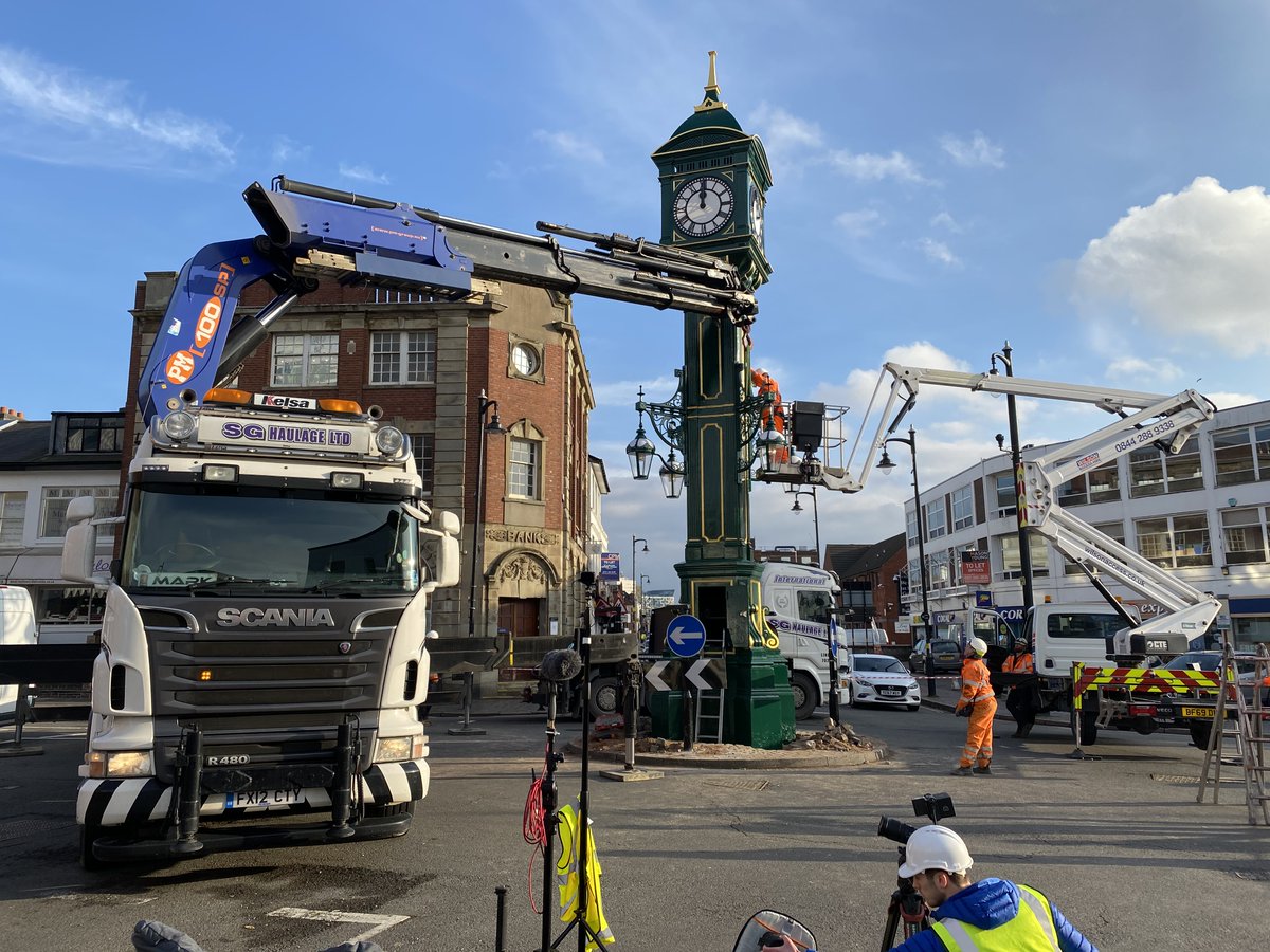 SmithofDerby's tweet photo. In the Summer of 2021, The Chamberlain Clock on Birmingham's Cathedral Quarter was reinstalled after major restoration works.
#ninthdayofchristmas #smithofderby #clockmakers #chamberlainclock #birminghamjewelleryquarter #restoration #engineering #nationallotteryheritagefund https://t.co/lktHoAQx1x