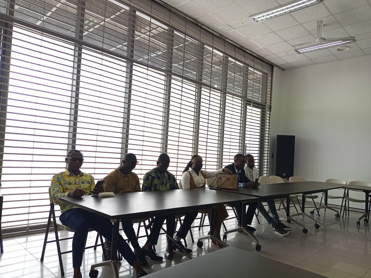 blogducitoyen's tweet image. La démocratisation de la parole à l&apos;ère du numérique au cœur d&apos;un #CafeBlog organisé par @habariRDC à #Kinshasa. @Internews_RDC