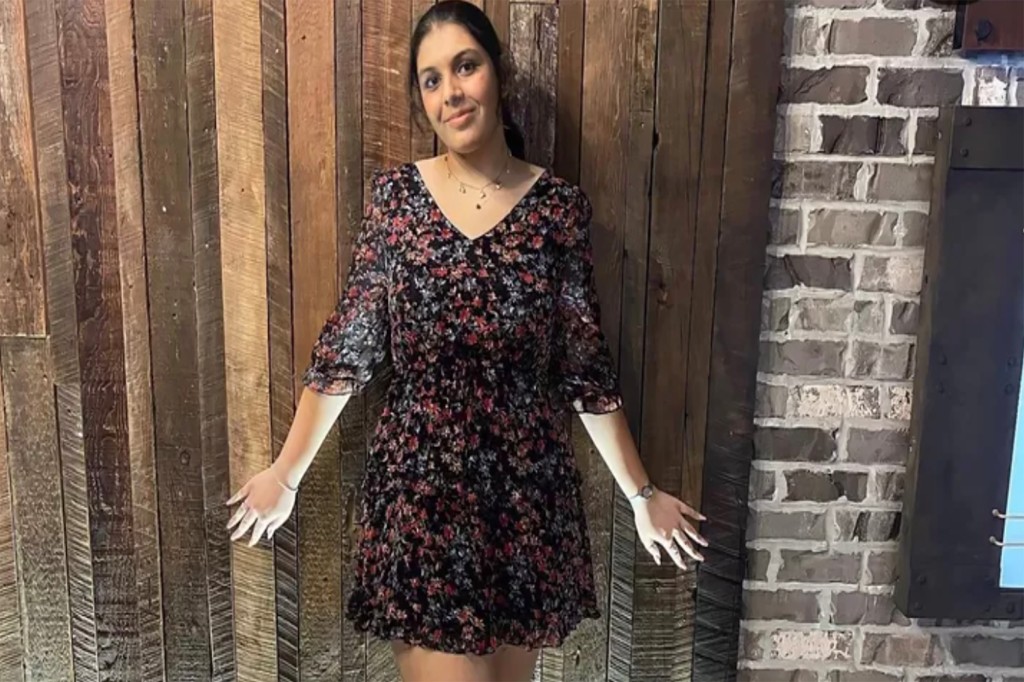 nypost's tweet photo. Astroworld victim declared brain dead from injury: reports https://t.co/NZgkapUoWZ https://t.co/p53lmJpwfE