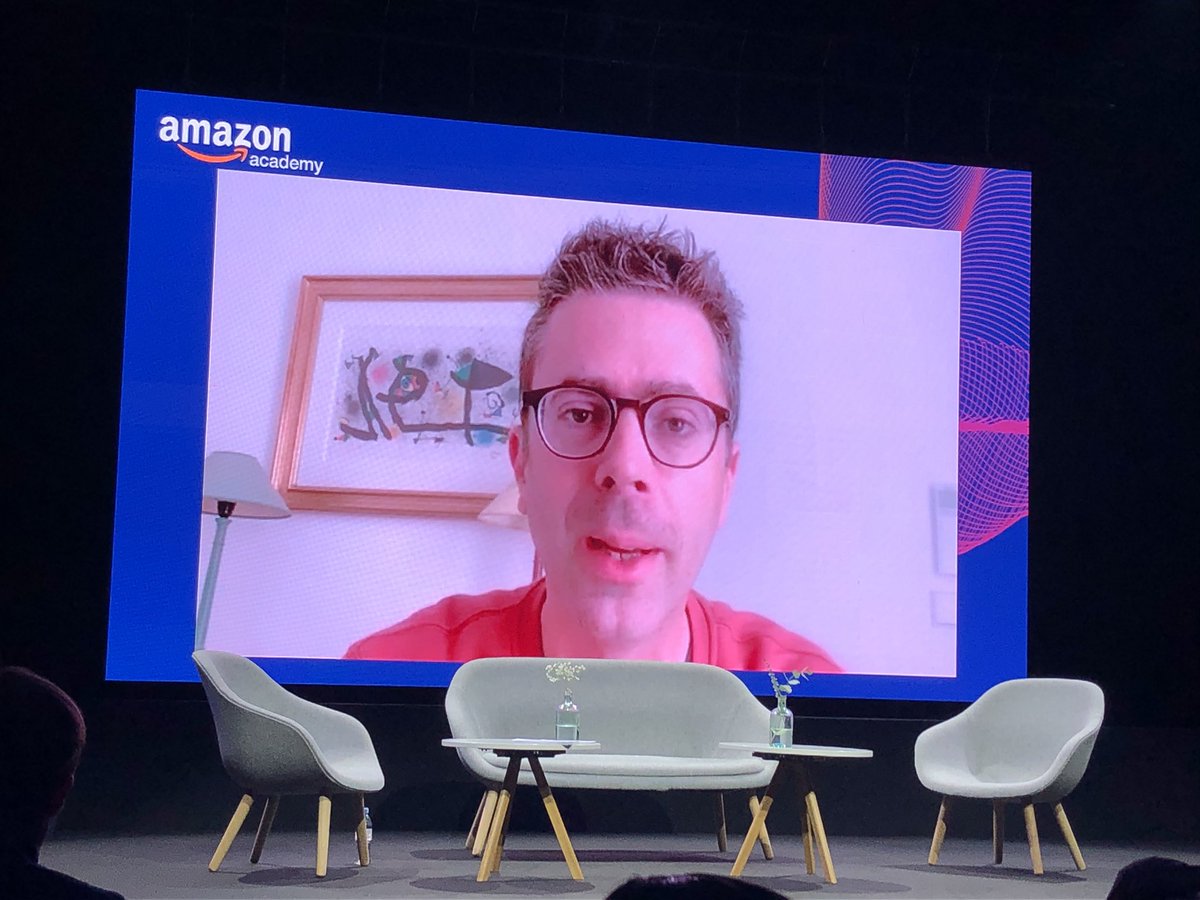 AnnaelEsd's tweet photo. @nbouzou, économiste, nous parle de l’impact du #ecommerce dans notre société 👌

@AmazonNewsFR #AmazonAcademy #Economie https://t.co/G9sX3JcvgE