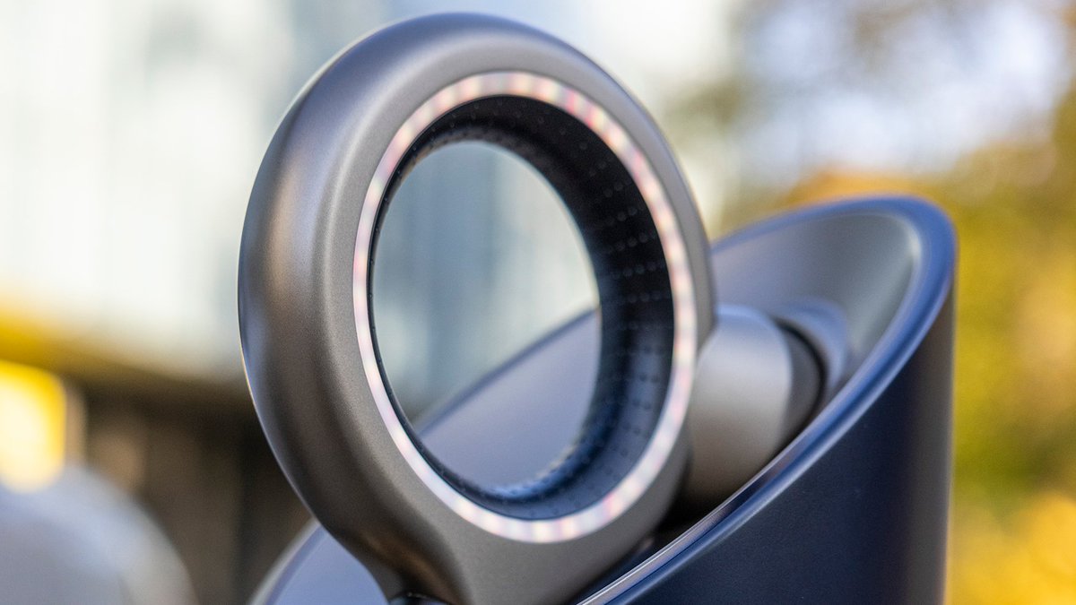 The iconic new UK electric vehicle chargepoint designed by the RCA and <a href="/pa_consulting/">PA Consulting</a> unveiled <a href="/COP26/">COP26</a> by <a href="/OZEVgovuk/">Office for Zero Emission Vehicles</a>.

RCA Lead @CliveGrinyer (Head of <a href="/rca_sd/">RCA Service Design</a>) called the design ‘a landmark in our journey to electric vehicles &amp; zero carbon.’

bit.ly/3F1EB1d

#COP26