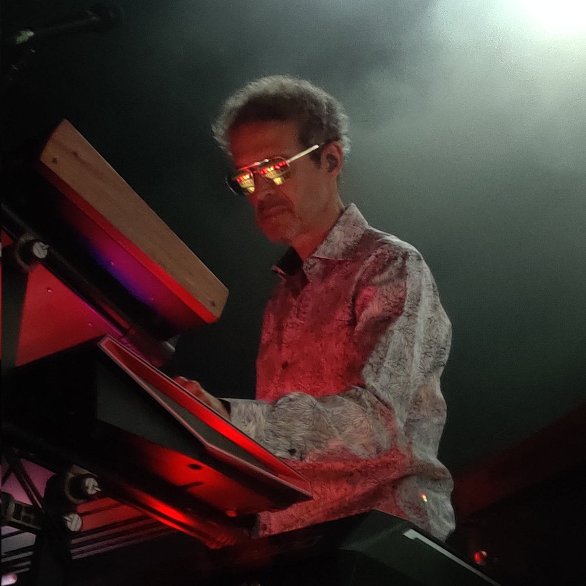hageman_frank's tweet photo. You guys were great at Tivoli Utrecht. Great show, see you tonight at Den Haag @markking @MikeLindup @seanfreeman42 @PeteRayBiggin https://t.co/foX5plCR7W