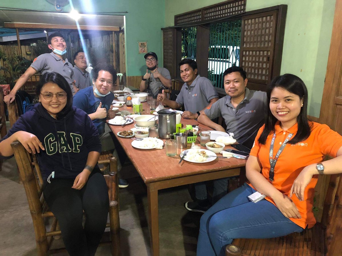 Sedemocin18's tweet photo. Busog lusog😊😊😊
#bulalo
#thanks and congrats @ximberlee https://t.co/IZ8wsbFzKZ