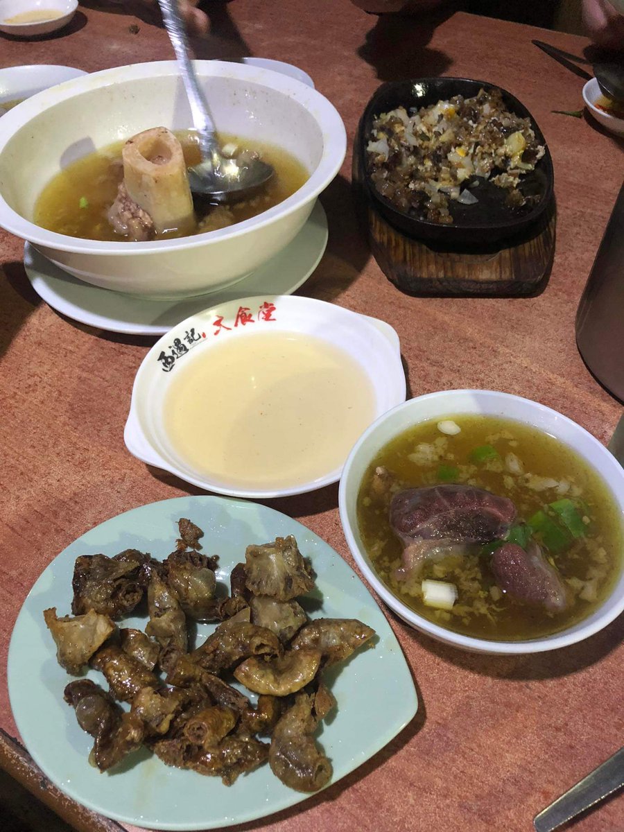 Sedemocin18's tweet photo. Busog lusog😊😊😊
#bulalo
#thanks and congrats @ximberlee https://t.co/IZ8wsbFzKZ