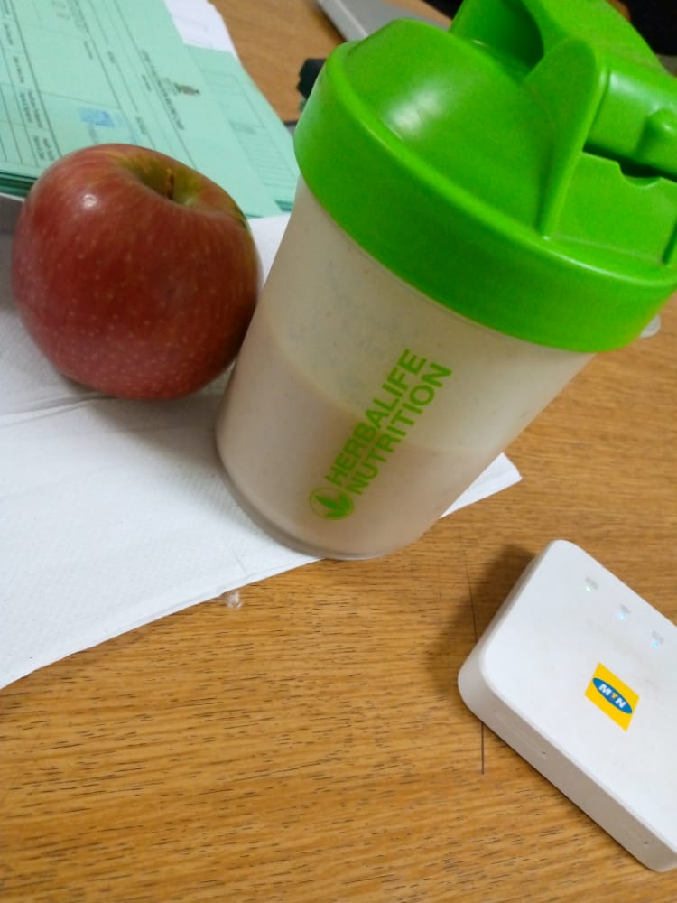 ChibesaMusoba's tweet photo. @blistic_1 No! I carry my breakfast shake! Much easier 😜 https://t.co/6qkgsGcZu2