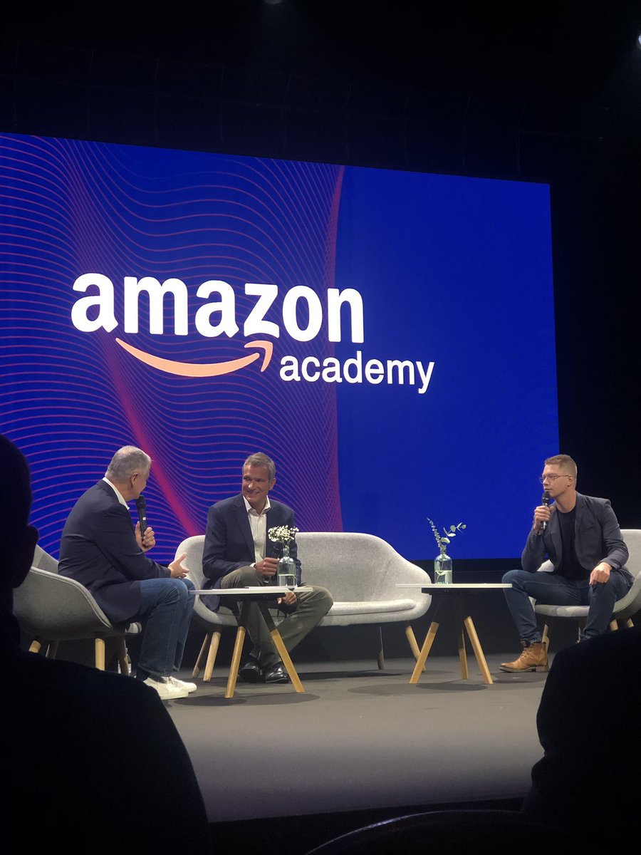 AnaisRabet's tweet photo. Patrick Labarre, Directeur de la MarketPlace https://t.co/QflEQukAPG.

13 000 TPE et PME vendent sur la market place. 
Plus de 100 produits par minutes 🚀

@AmazonNewsFR #AmazonAcademy https://t.co/D9AeQM5z5N