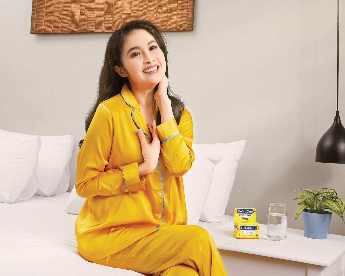 COVID-19 sudah semakin terkendali, namun situasi pandemi masih belum usai. Jgn lengah,kita harus tetap menjaga daya tahan tubuh agar tetap sehat &amp; lancar beraktivitas dgn mengonsumsi Holisticare Ester C
#YakinkanLangkahSehatmu untuk #LawanKeraguanmu bersama #HolisticareEsterC