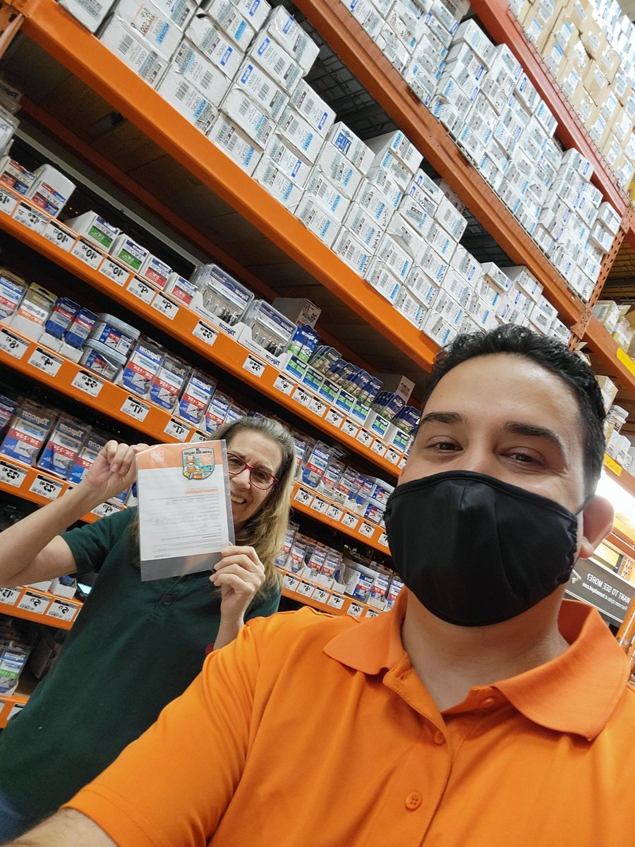 acollazoups's tweet photo. Thank you Vicki for always going above and beyond. Working D-25 freight and bdpd.
@JeanSyl02707774 @felipe30516 @anandsingh1210 @Lindsey_HD6356 @JonFagleyTHD https://t.co/S6OPLONVPD