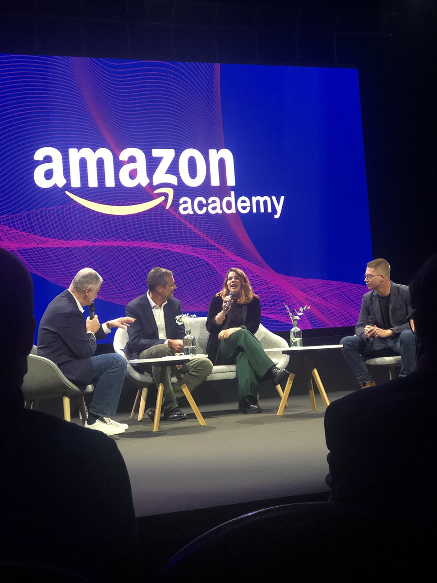 AnaisRabet's tweet photo. @FTGrandParis - Charlotte Jestin, Directeur general chez la FrenchTech Grand Paris. 

@AmazonNewsFR #AmazonAcademy https://t.co/ud1vStXo7S