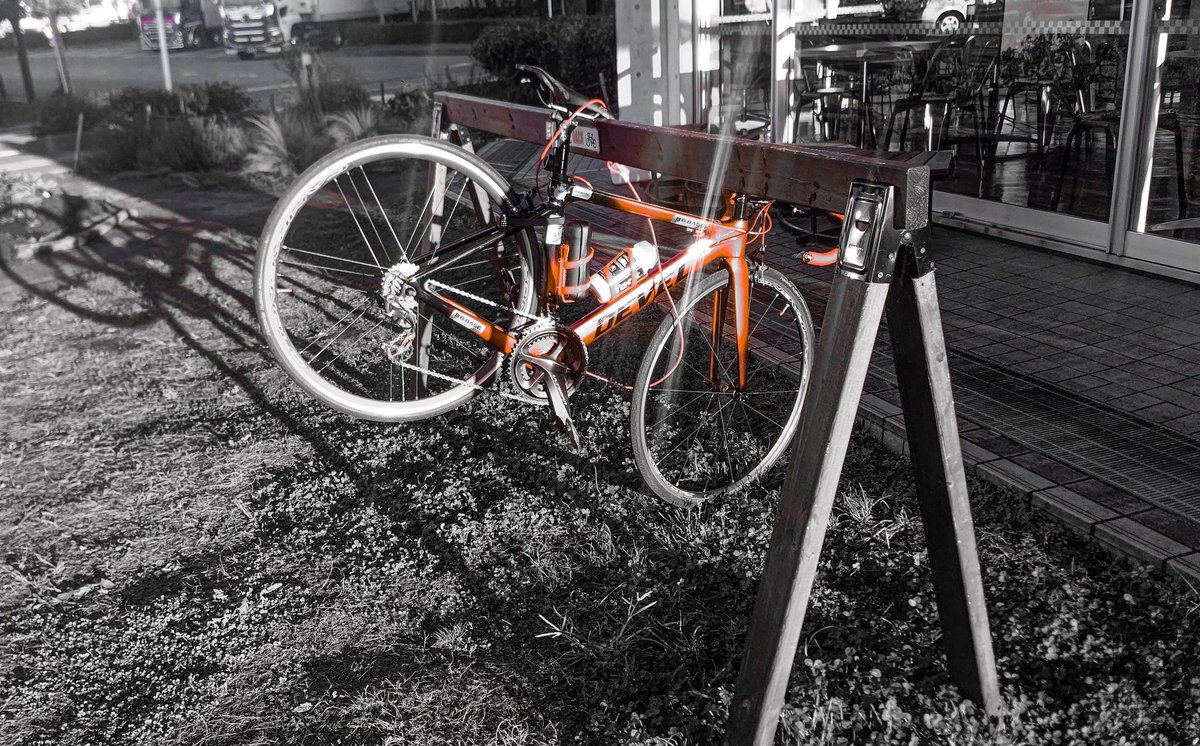 Makoto_bianchi's tweet image. 反射光と深みのある赤を引き立ててみたけど、どうかな？
那須ブラーゼンの選手と金子大介選手の感想を聞いてみたい。
#那須ブラーゼン
#DEVELProjectJPN
#金子大介158cm