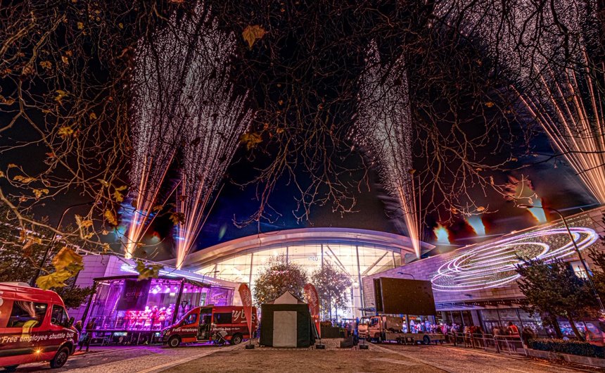 Our spectacular FREE #Christmas Light Switch On event will take place this Saturday from 4pm outside <a href="/midsummer_place/">Midsummer Place</a> - look out for Santa and his mascot parade, along with fireworks, lasers, music and snow! 🤩