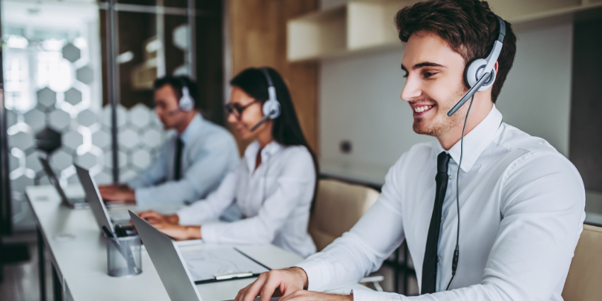workairIreland's tweet photo. What are real-time #speechanalytics and what are the benefits for #contactcentres? 

Primarily meant for short-term outcomes, helping agents course-correct before a conversation turns problematic or an opportunity is missed. 
Discover more tips here - https://t.co/1ykiKTs3ky https://t.co/UH60iYXc9C