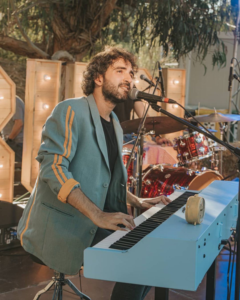 🍑 Ei! Que segueixen els concerts d'aquesta mini-gira de tardor. Aquest dijous a les 20:00 seré al Kiosk del Rec d'Igualada. Podeu reservar la vostra entrada aquí: taquilla.kioskdelrec.com/rogermargarit2…