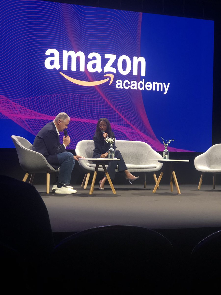 AnaisRabet's tweet photo. @HapsatouS : “ J’avais envie de devenir businesswomen”. 
-L’échec ? c’est une réussite différée. Il faut se dire que tout est possible. 

@AmazonNewsFR #AmazonAcademy https://t.co/3rXVUWlH3j