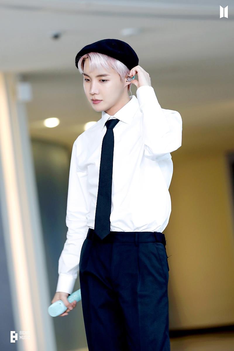 tanniegallery's tweet photo. 101121 BTS UNGA Moment 
(2)
#BTS @BTS_twt https://t.co/PdZECSD5Mk