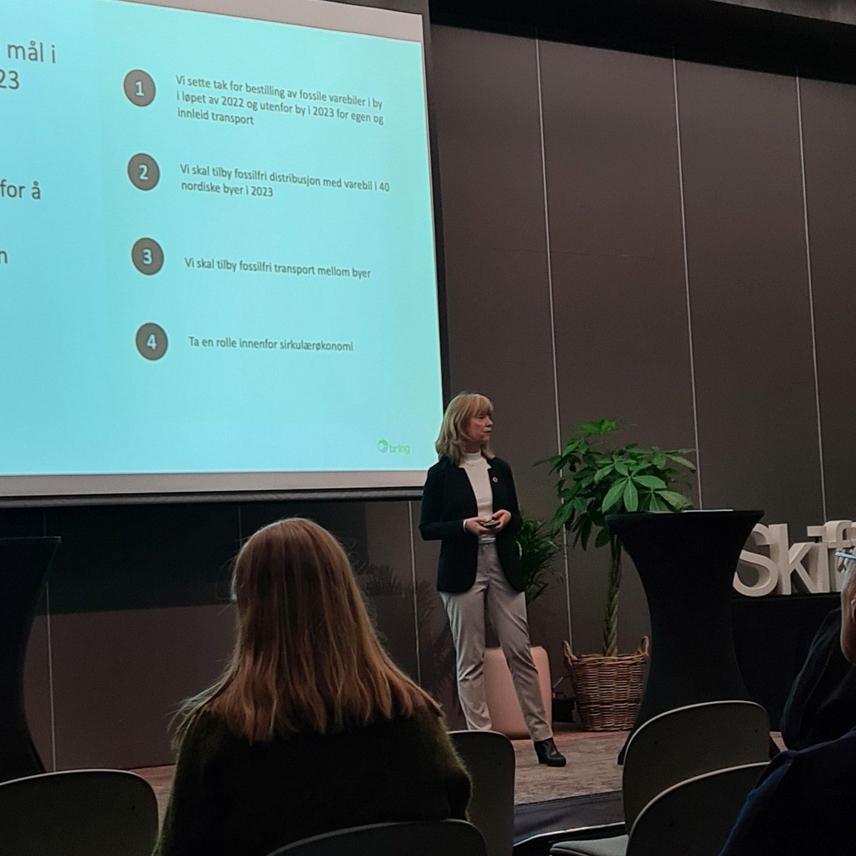 skift_norge's tweet photo. – #Sirkulærøkonomi er ikke bare en nødvendig omstilling. Det er også et hav av forretningsmuligheter. @HSagplass i @postennorge.
#EvolveArena https://t.co/nyPDqnnX4J
