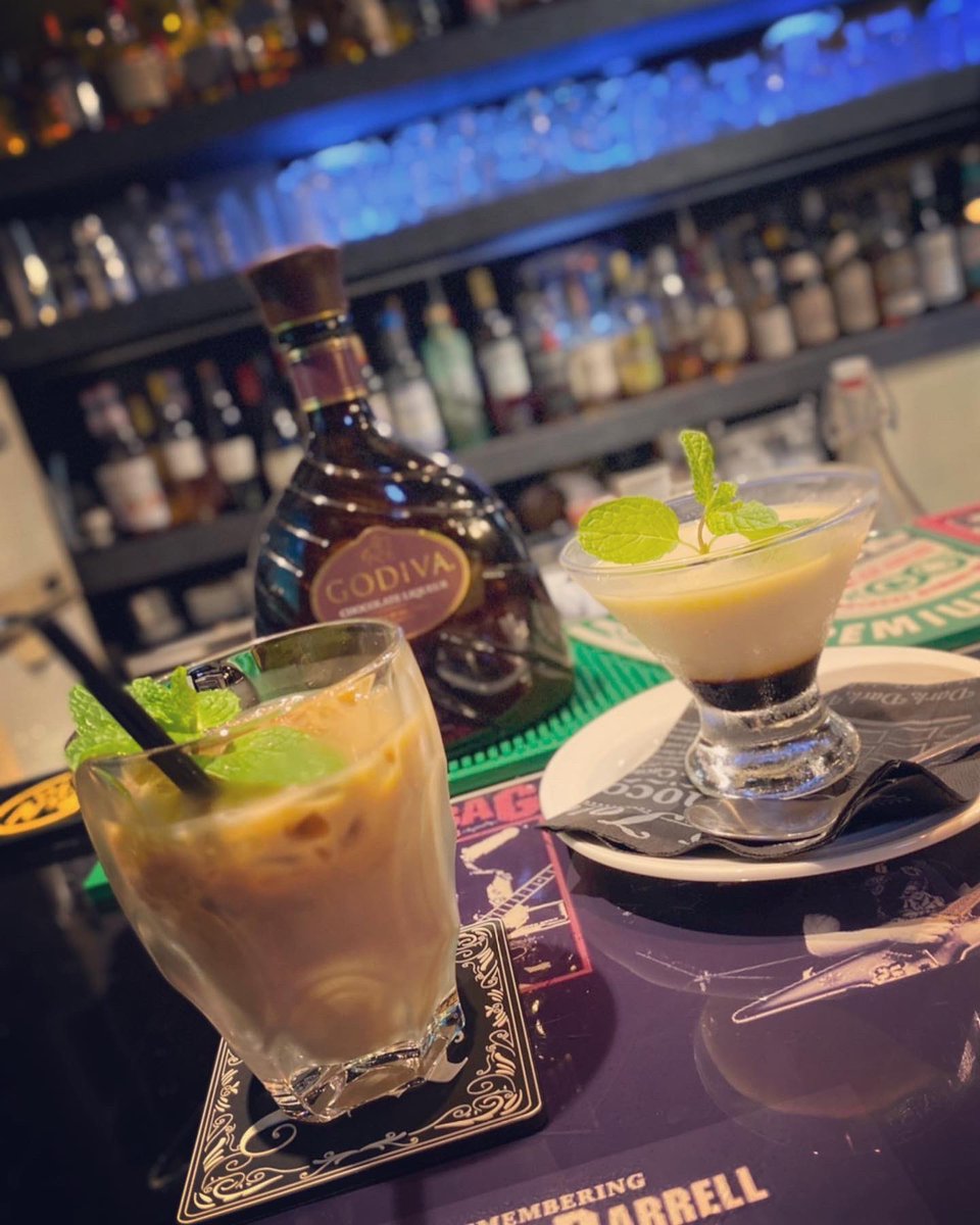 LitBar2's tweet photo. こんばんはー！
Bar Litです。

ゴディバコーヒーと濃厚プリンで
疲れた身体に甘いご褒美あげませんか？
カフェが好きな方でも楽しめるお酒ご用意してます✨

#埼玉
#春日部市
#春日部西口
#Bar
#フランス料理
#パスタ
#ステーキ
#煮込み
#スイーツ
#スコッチ
#バーボン
#ワインバー
#デート
#ディナー https://t.co/PNvXbYz1zY