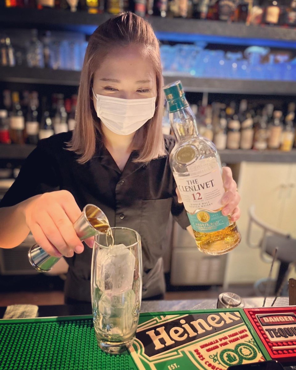 LitBar2's tweet photo. こんばんはー！
Bar Litです。

ゴディバコーヒーと濃厚プリンで
疲れた身体に甘いご褒美あげませんか？
カフェが好きな方でも楽しめるお酒ご用意してます✨

#埼玉
#春日部市
#春日部西口
#Bar
#フランス料理
#パスタ
#ステーキ
#煮込み
#スイーツ
#スコッチ
#バーボン
#ワインバー
#デート
#ディナー https://t.co/PNvXbYz1zY