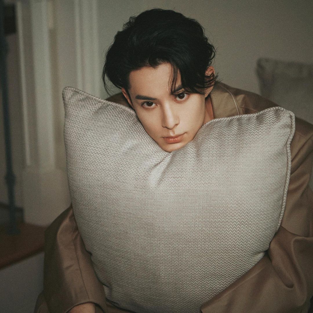 WangHeDi_TH's tweet photo. ยังไม่ลืมรหัสไอจีนะคับ 😆

#WangHeDi_TH #DylanWang #王鹤棣_Dylan https://t.co/jm4gXmFCSS